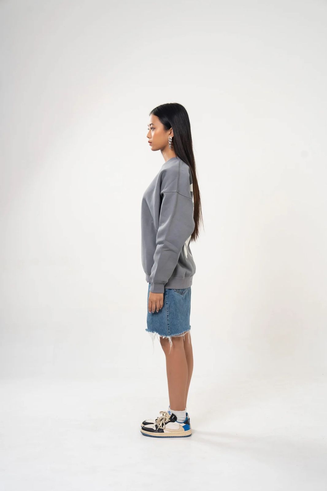 Graphiti Oversized Sweatshirt