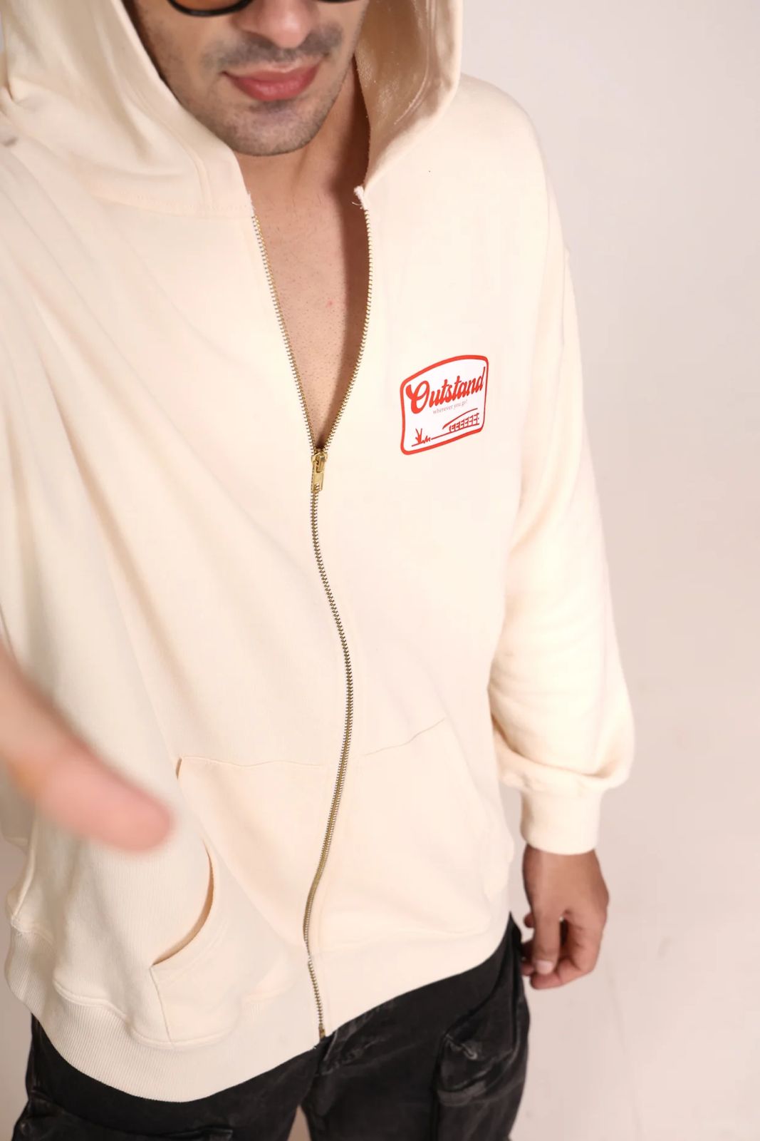 Outstand Zipper Hoodie